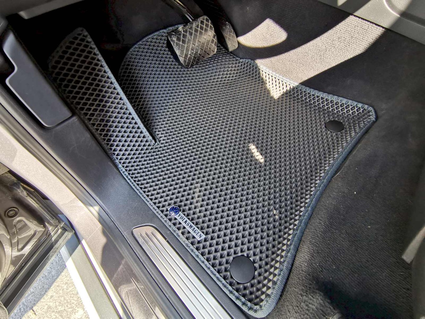 EVA автоковрики для Volkswagen Touareg II 2010-2014 (с 4х-зонным климат-контролем) — IMG_20210410_141941 resized